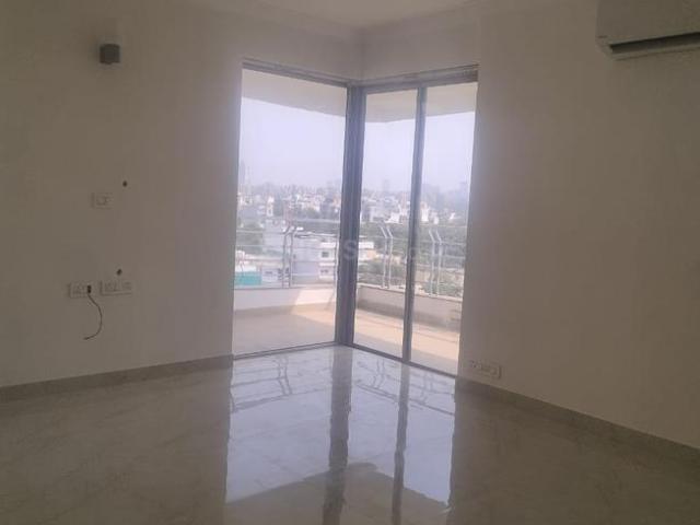 3 BHK Apartment in Sector 52 for rent Gurgaon. The reference number is 17454270