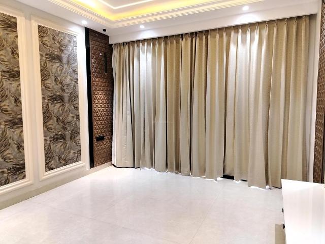 3 BHK Apartment in Sector 52 for rent Gurgaon. The reference number is 18027923