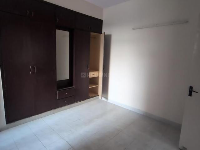 3 BHK Apartment in Sector 52 for rent Gurgaon. The reference number is 20029399