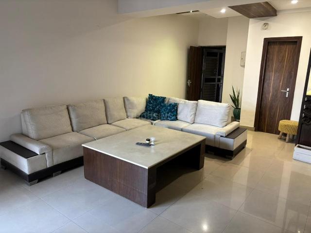 3 BHK Apartment in Sector 52 for rent Gurgaon. The reference number is 20364298