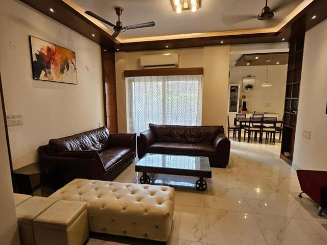 3 BHK Apartment in Sector 52 for rent Gurgaon. The reference number is 20371688