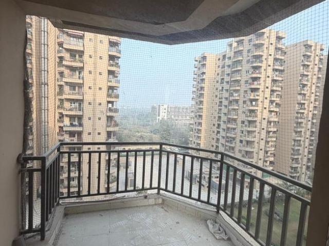 3 BHK Apartment in Sector 52 for resale Gurgaon. The reference number is 21049798