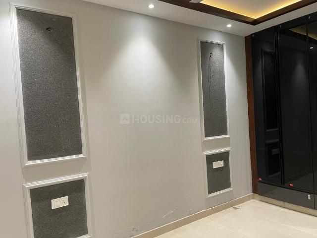 3 BHK Apartment in Sector 52 for resale Noida. The reference number is 20267992
