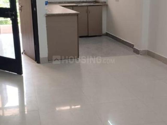 3 BHK Apartment in Sector 5 Dwarka for rent New Delhi. The reference number is 18373353