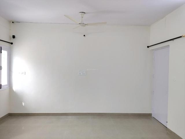 3 BHK Apartment in Sector 5 Dwarka for rent New Delhi. The reference number is 20849532