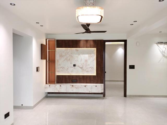 3 BHK Apartment in Sector 5 Dwarka for resale New Delhi. The reference number is 18828710