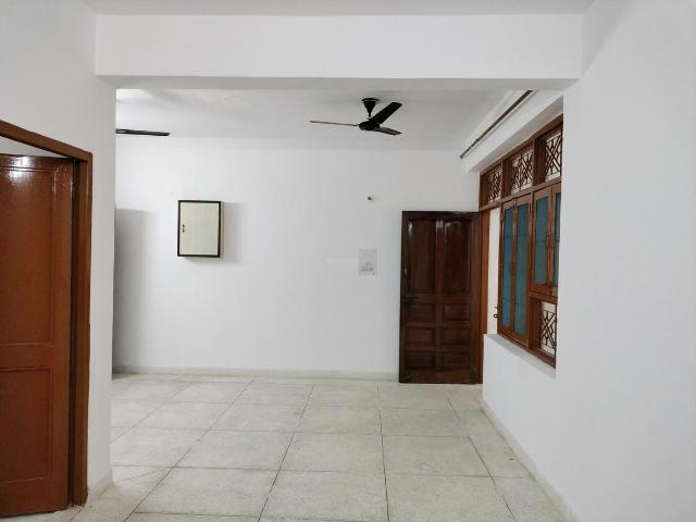 3 BHK Apartment in Sector 5 Dwarka for resale New Delhi. The reference number is 19386585