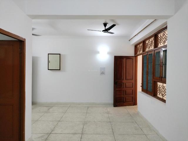 3 BHK Apartment in Sector 5 Dwarka for resale New Delhi. The reference number is 19690449