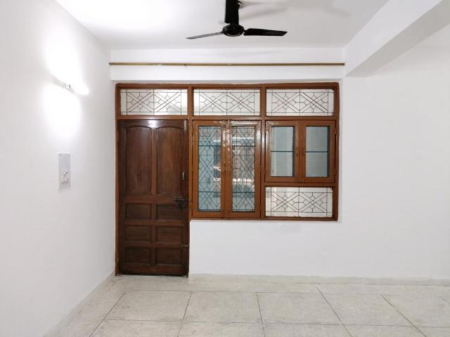 3 BHK Apartment in Sector 5 Dwarka for resale New Delhi. The reference number is 19772026