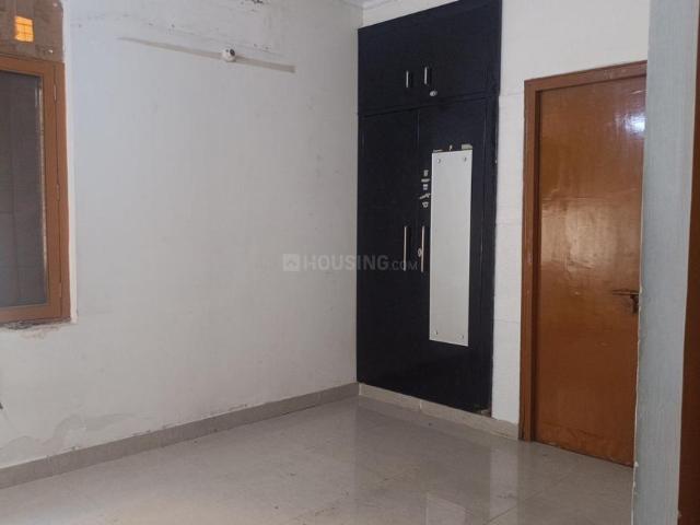 3 BHK Apartment in Sector 5 Dwarka for resale New Delhi. The reference number is 20483942