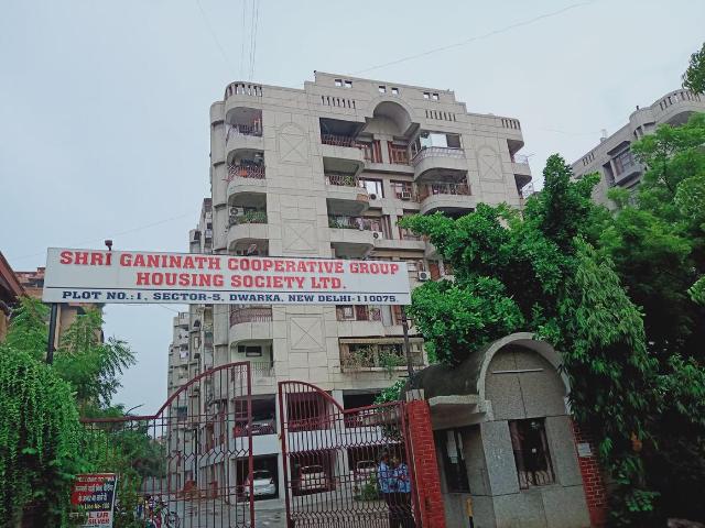 3 BHK Apartment in Sector 5 Dwarka for resale New Delhi. The reference number is 20872001
