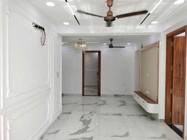 3 BHK Apartment in Sector 5 Dwarka for resale New Delhi. The reference number is 21327797