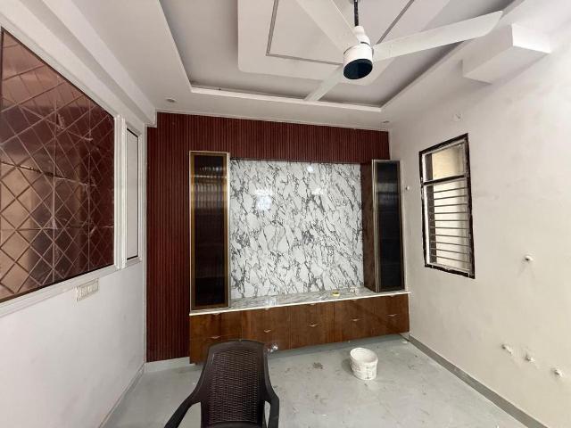 3 BHK Apartment in Sector 5 for resale Gurgaon. The reference number is 20357958