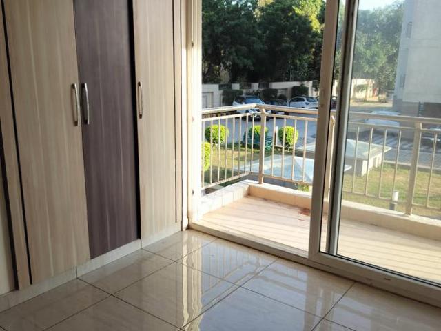 3 BHK Apartment in Sector 5 Rohini for rent New Delhi. The reference number is 21183592
