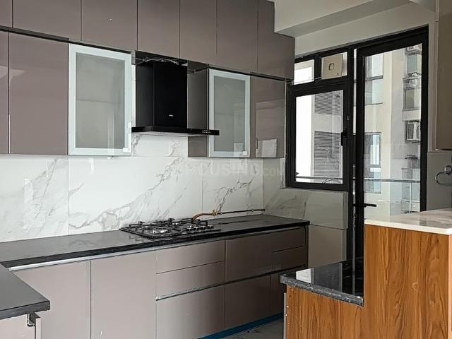 3 BHK Apartment in Sector 65 for rent Gurgaon. The reference number is 18580839