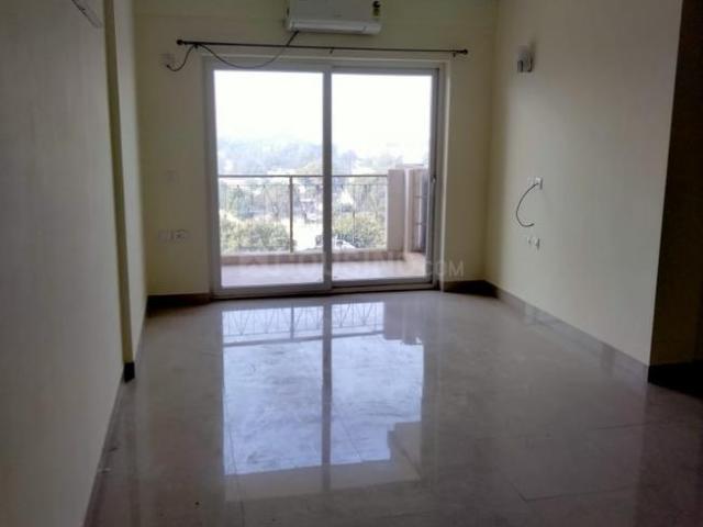 3 BHK Apartment in Sector 65 for resale Gurgaon. The reference number is 20595408