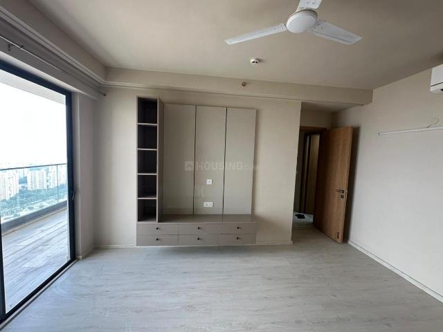3 BHK Apartment in Sector 65 for resale Gurgaon. The reference number is 20596452