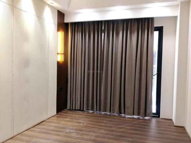 3 BHK Apartment in Sector 67 for resale Gurgaon. The reference number is 19271361