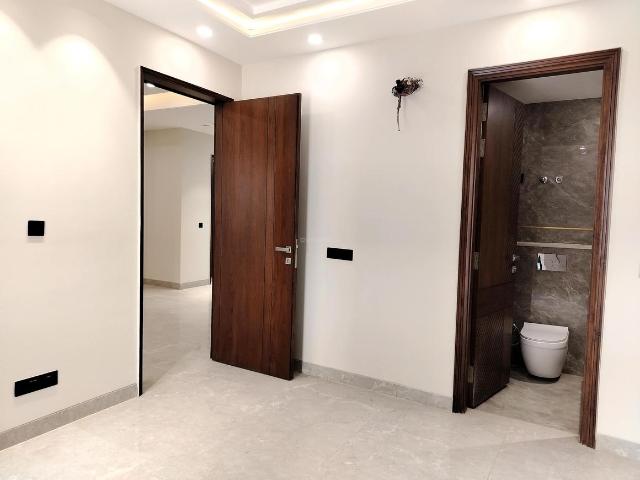 3 BHK Apartment in Sector 67 for resale Gurgaon. The reference number is 19271309