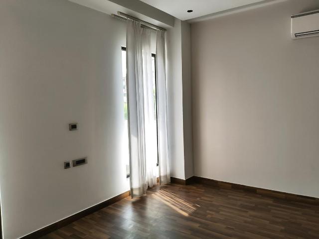 3 BHK Apartment in Sector 67 for resale Gurgaon. The reference number is 19351503