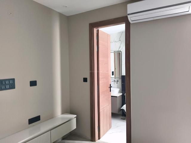 3 BHK Apartment in Sector 67 for resale Gurgaon. The reference number is 20612758