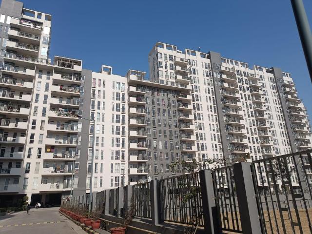 3 BHK Apartment in Sector 67 for resale Gurgaon. The reference number is 20883180