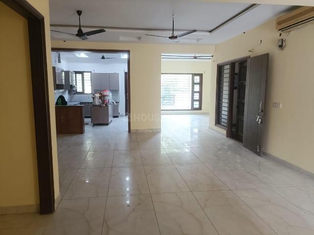 3 BHK Apartment in Sector 69 for rent Mohali. The reference number is 20421140