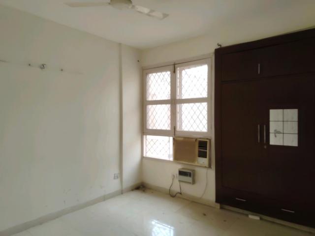 3 BHK Apartment in Sector 69 for rent Gurgaon. The reference number is 19835063
