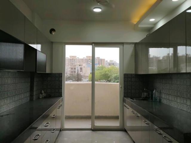 3 BHK Apartment in Sector 69 for resale Gurgaon. The reference number is 17362718