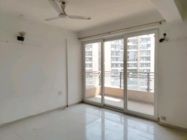 3 BHK Apartment in Sector 69 for resale Gurgaon. The reference number is 19844025