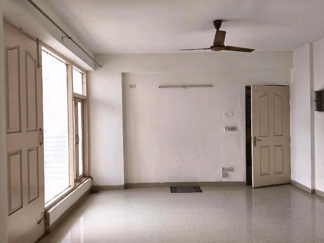 3 BHK Apartment in Sector 69 for resale Gurgaon. The reference number is 21066757