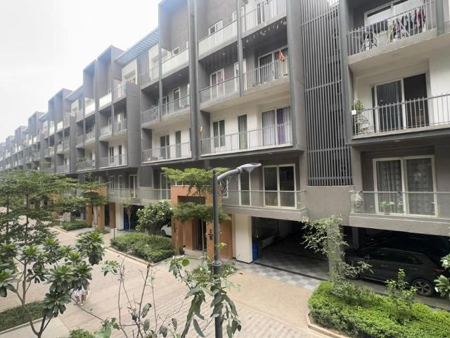 3 BHK Apartment in Sector 60 for rent Gurgaon. The reference number is 20166354