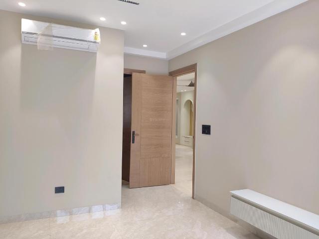 3 BHK Apartment in Sector 61 for resale Gurgaon. The reference number is 21063630