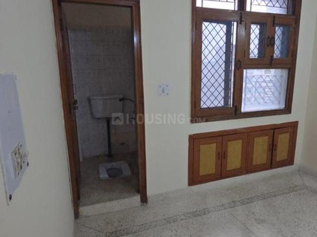 3 BHK Apartment in Sector 62 for rent Noida. The reference number is 18964317