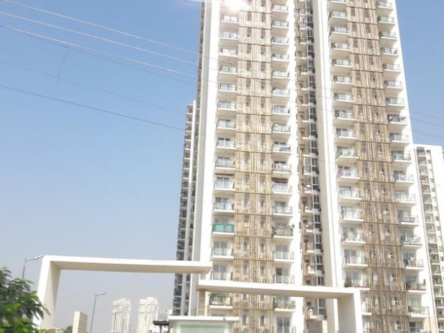 3 BHK Apartment in Sector 62 for resale Gurgaon. The reference number is 21305339