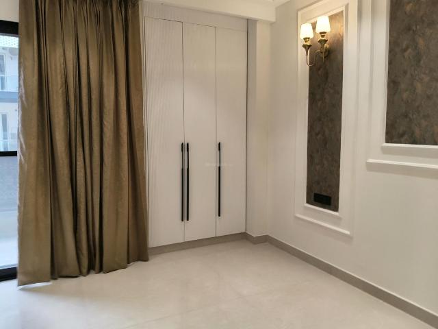 3 BHK Apartment in Sector 63 for rent Gurgaon. The reference number is 20500677