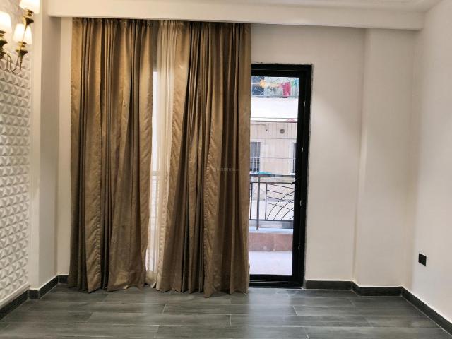 3 BHK Apartment in Sector 63 for rent Gurgaon. The reference number is 20516035