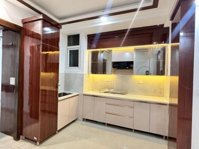3 BHK Apartment in Sector 63 for resale Noida. The reference number is 20014086