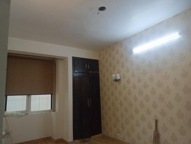3 BHK Apartment in Sector 6 Dwarka for rent New Delhi. The reference number is 20115157