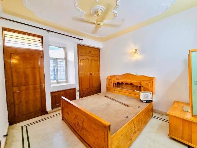 3 BHK Apartment in Sector 6 Dwarka for rent New Delhi. The reference number is 20563995