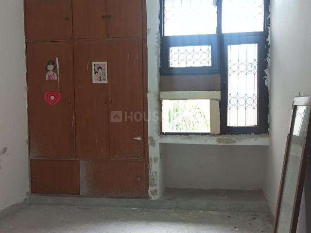 3 BHK Apartment in Sector 6 Dwarka for rent New Delhi. The reference number is 20737913