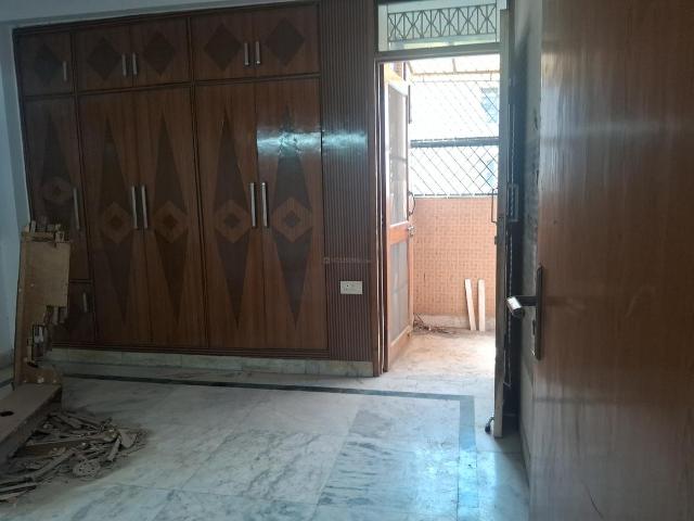 3 BHK Apartment in Sector 6 Dwarka for rent New Delhi. The reference number is 21010623