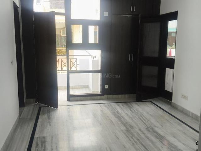 3 BHK Apartment in Sector 6 Dwarka for rent New Delhi. The reference number is 21111803