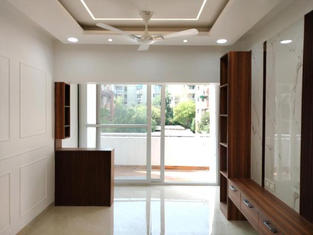 3 BHK Apartment in Sector 6 Dwarka for resale New Delhi. The reference number is 19793140