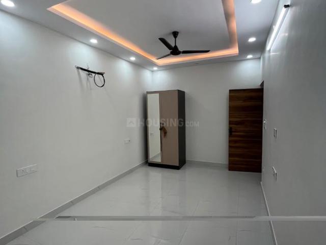 3 BHK Apartment in Sector 6 Dwarka for resale New Delhi. The reference number is 19989151