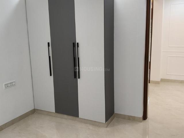 3 BHK Apartment in Sector 6 Dwarka for resale New Delhi. The reference number is 20059295