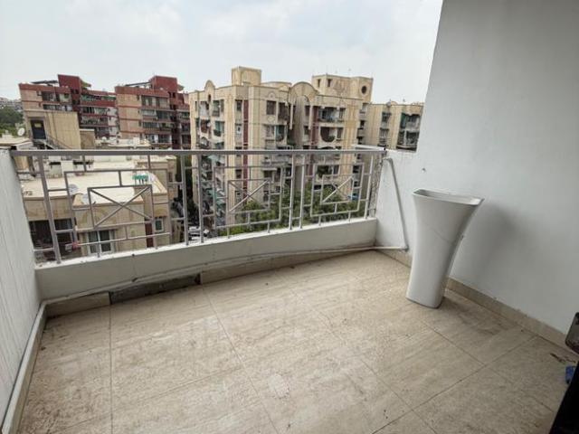 3 BHK Apartment in Sector 6 Dwarka for resale New Delhi. The reference number is 20374747
