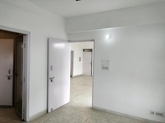 3 BHK Apartment in Sector 6 Dwarka for resale New Delhi. The reference number is 20406214
