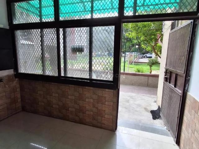 3 BHK Apartment in Sector 6 Dwarka for resale New Delhi. The reference number is 20862612