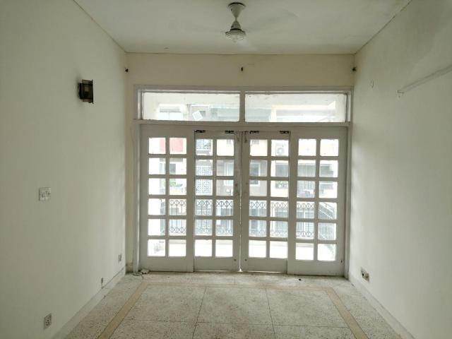 3 BHK Apartment in Sector 6 Dwarka for resale New Delhi. The reference number is 21015063